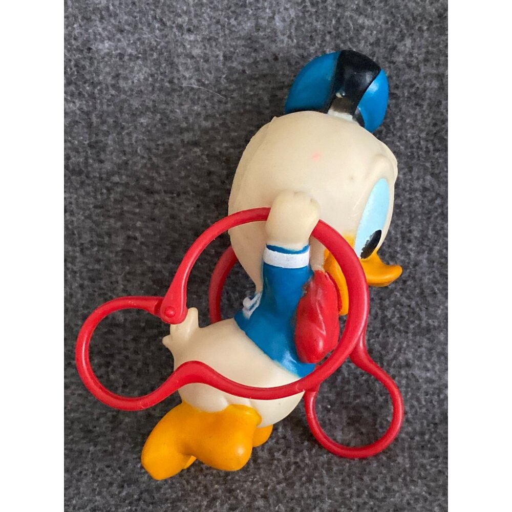 VTG ILLCO Disney Donald Duck Red Clip Rings Hanging Toy Figurine Baby - Picture 7 of 9